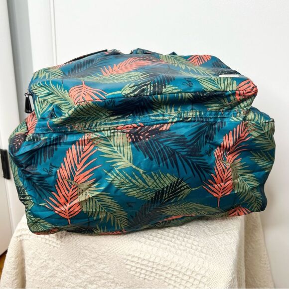 Lug Packable Puddle Jumper Tote in Tropical Ocean Print Lightweight Travel - Picture 12 of 14